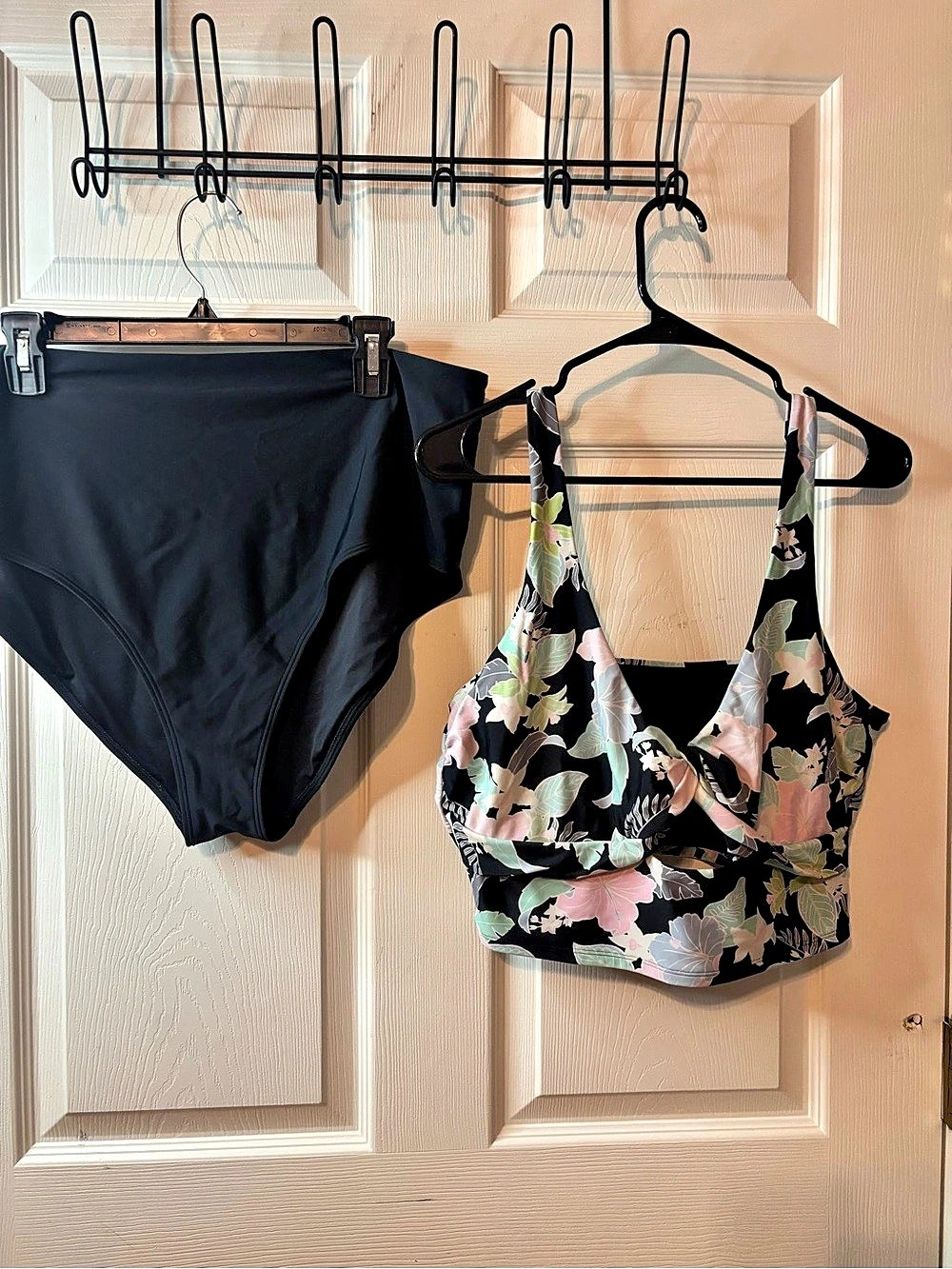 Old Navy Floral Bikini Set in Black & Pink Size XXL Like New
